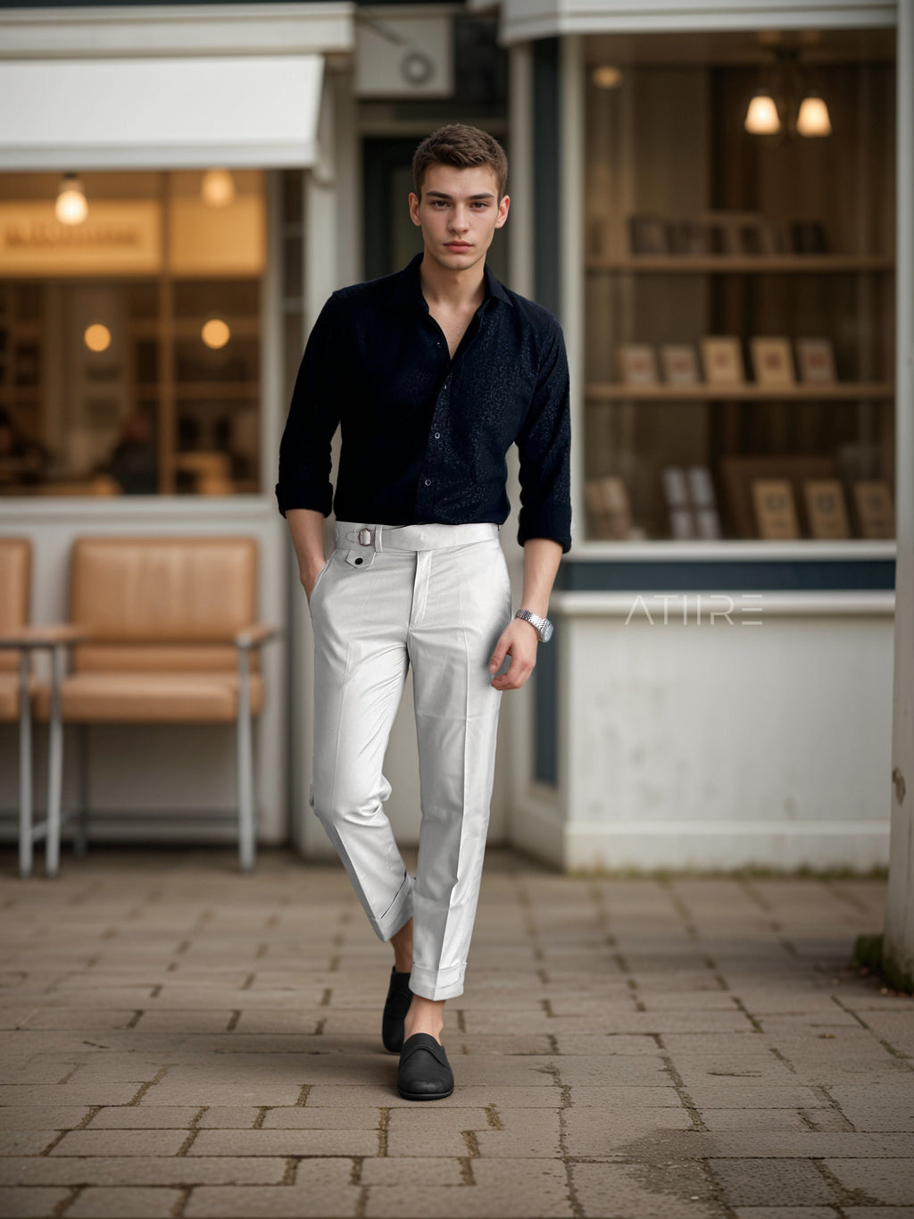 WHITE SINGLE PLEATED BUCKLE GURKHA PANTS