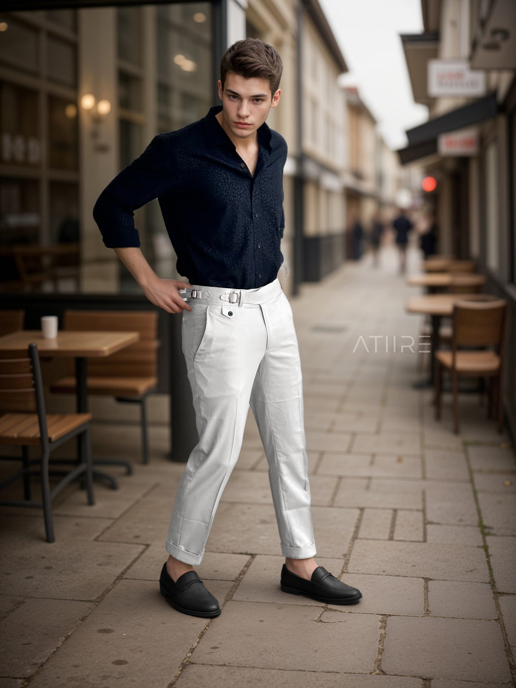WHITE SINGLE PLEATED BUCKLE GURKHA PANTS