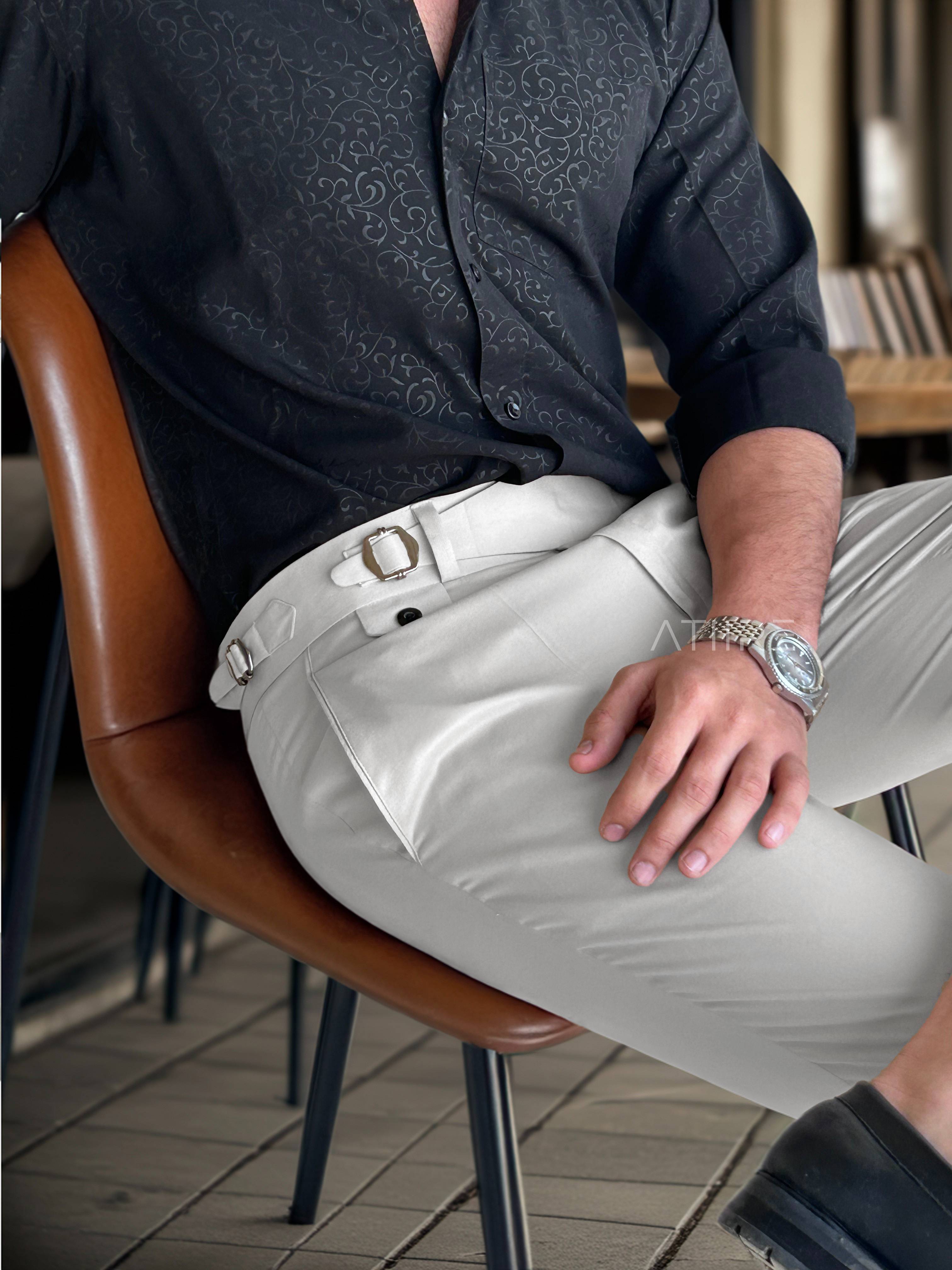WHITE SINGLE PLEATED BUCKLE GURKHA PANTS